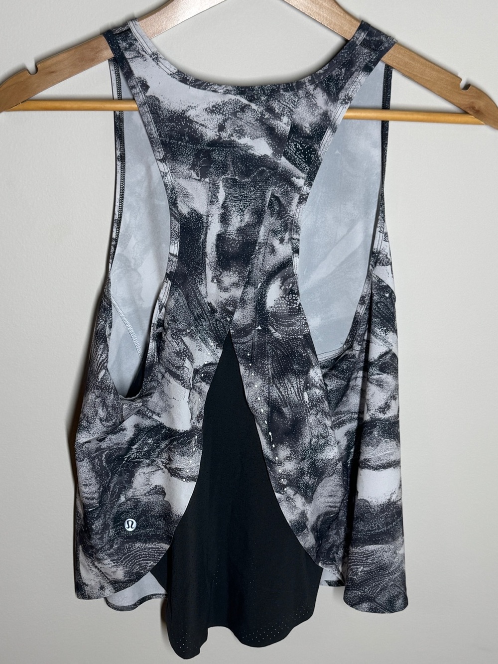 Lululemon Women's Swift Ventilated Racerback Running Tank - Picture 3 of 6